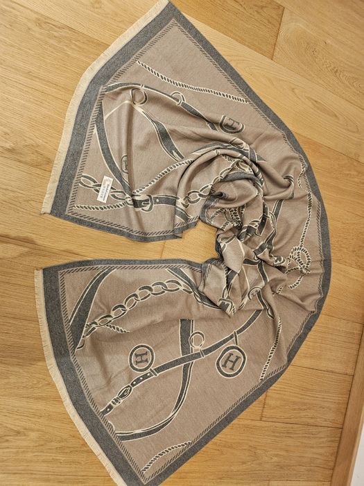 HERMES шал -наметка кашмир