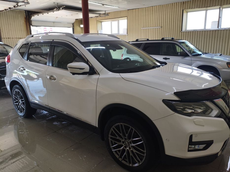Продам Nissan x-trail 2019