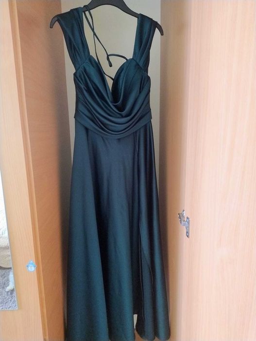 Rochie lunga verde eleganta eveniment