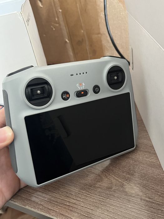 Продам DJI mavic 3 pro