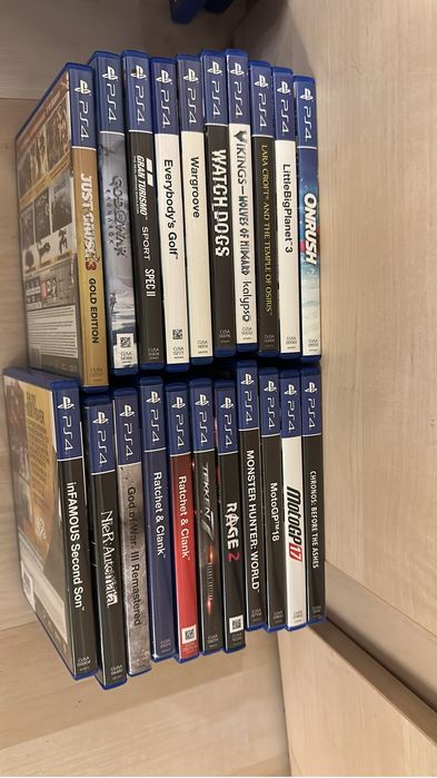 Lot 90 jocuri PS4 (conditie excelenta, de colectie)