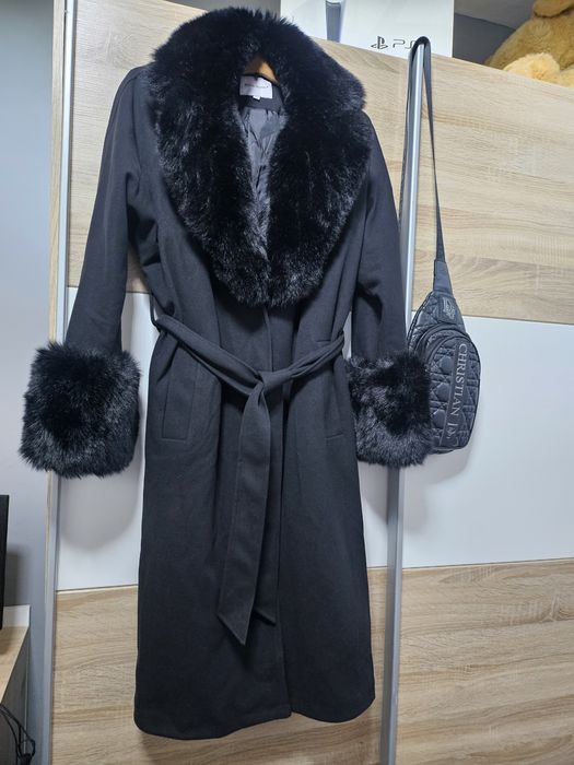 Дълго палто с колан