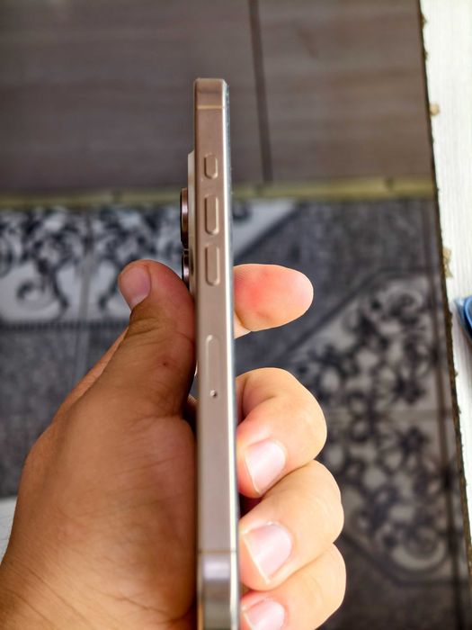 Iphone 16 pro в идеальном состоянии айфон 16 про
