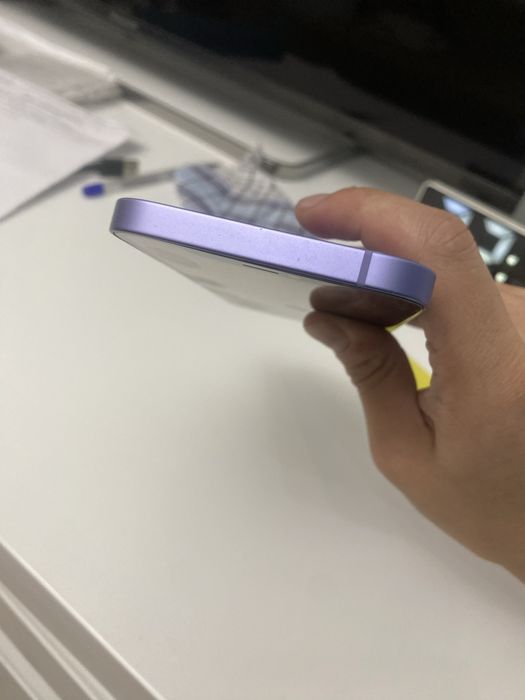 iphone 12 перестал включаться