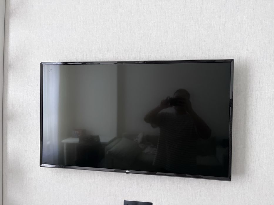 Телевизор LG 110 см Б/У