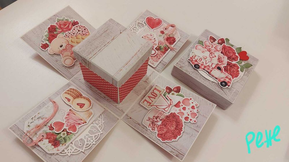 Ръчна експлодираща кутия за Свети Валентин и за влюбени