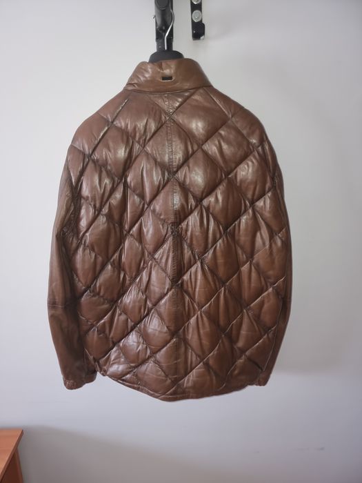 Продаётся утеплённая кожаная куртка Massimo Dutti