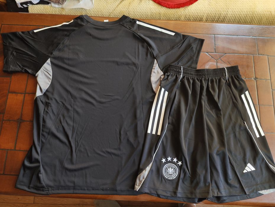 Тренировъчен футболен екип Германия 2025/2026