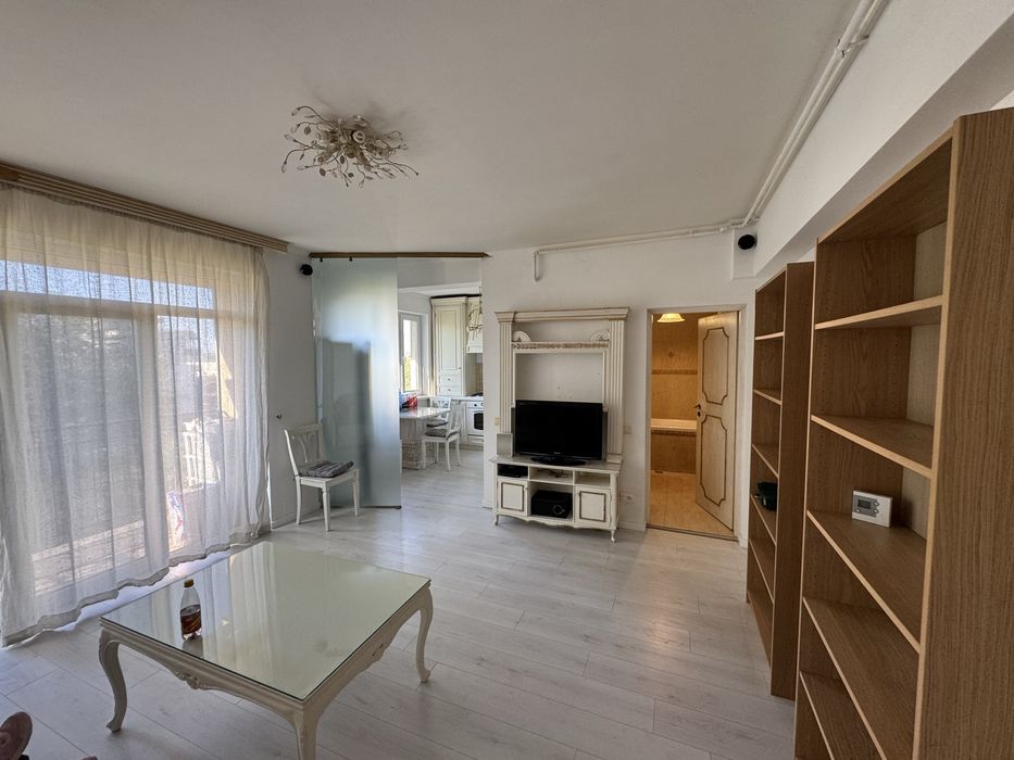 Inchiriez ap 2 camere.cart Andrei Muresanu