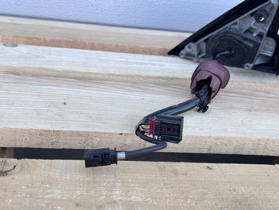 Дясно огледало AUDI A8 D4 с камера 4H1857410M