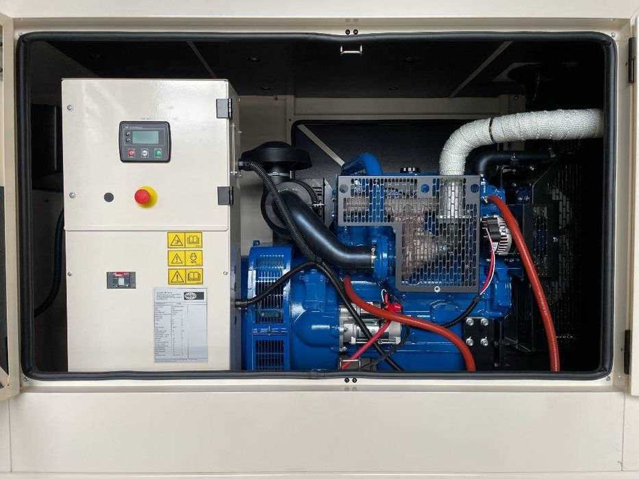 Generator Perkins nou 88 kVA 110 kVA 165 kVA 200 kVA 250 kVA 300 kVA santier gater betoane cariera fabrica uz intens oferta