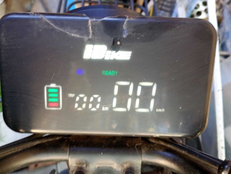 Електрическа триколка Telstar,триместна, с нови батерии,40km/час