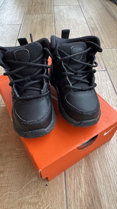 Детски Боти Nike (черни) 22 номер