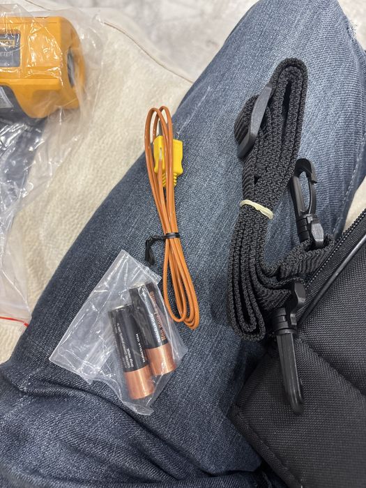 Продам пирометр fluke