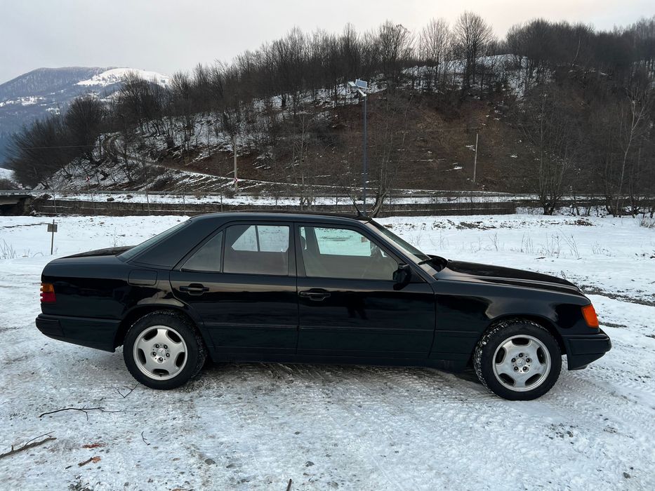 Mercedes-Benz 124/200 - An 1988