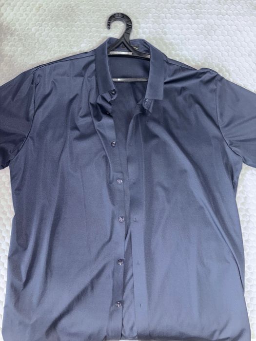 Белые слаксы и рубашки