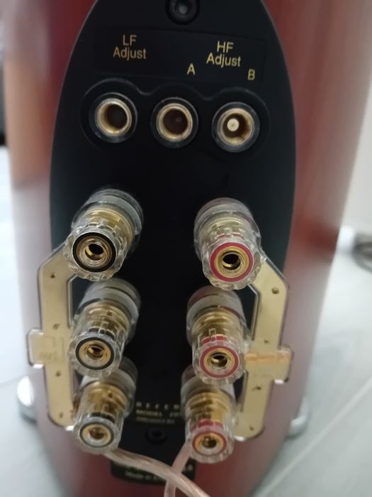 Vând sau schimb boxe KEF 205.2