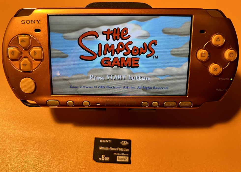 Playstation Portable 3000 PSP modat, auriu, ca nou