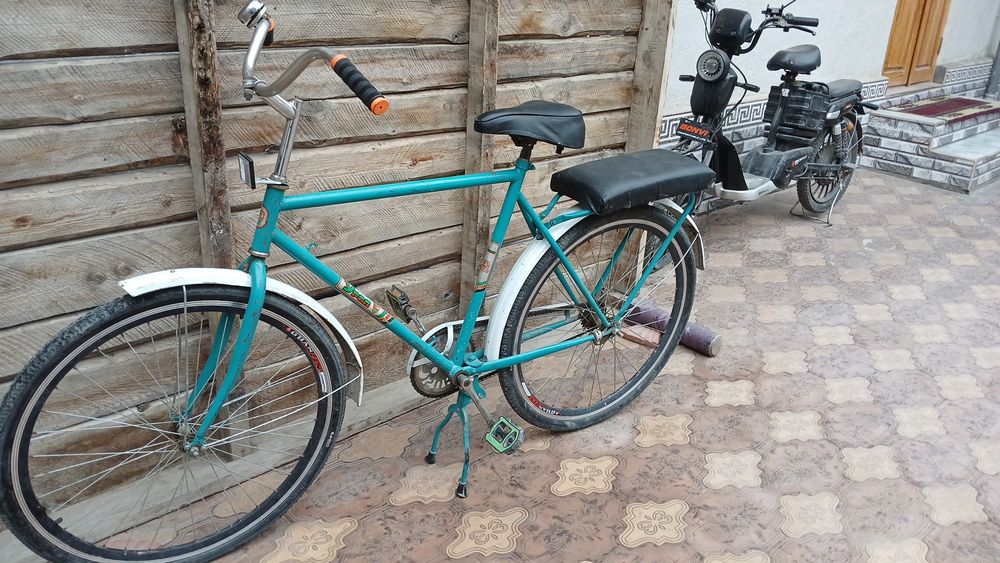 Velosiped ural sotiladi