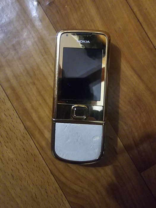 Продам телефон на запчасти