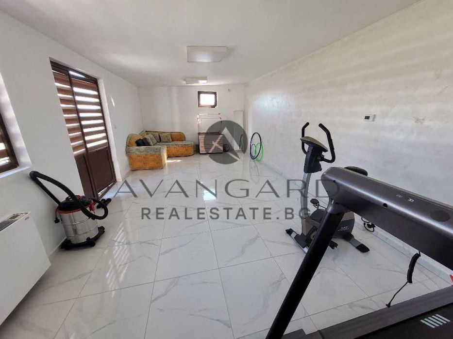 оф.18332 Самостоятелна еднофамилна къща/ Марково