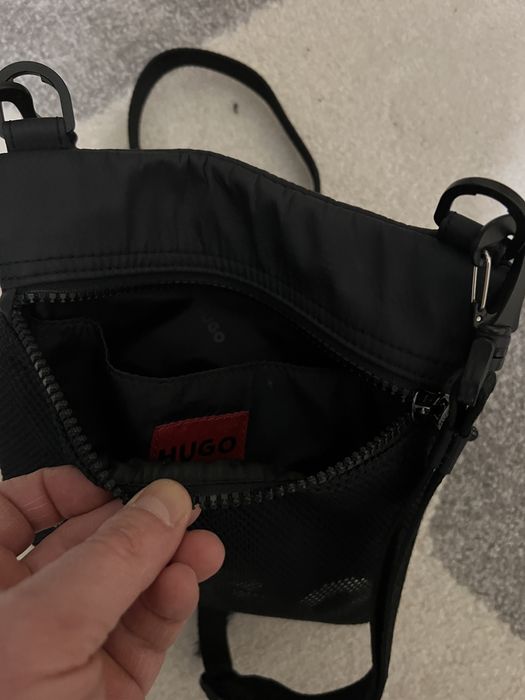 Оригинална мъжка чантичка Hugo Boss