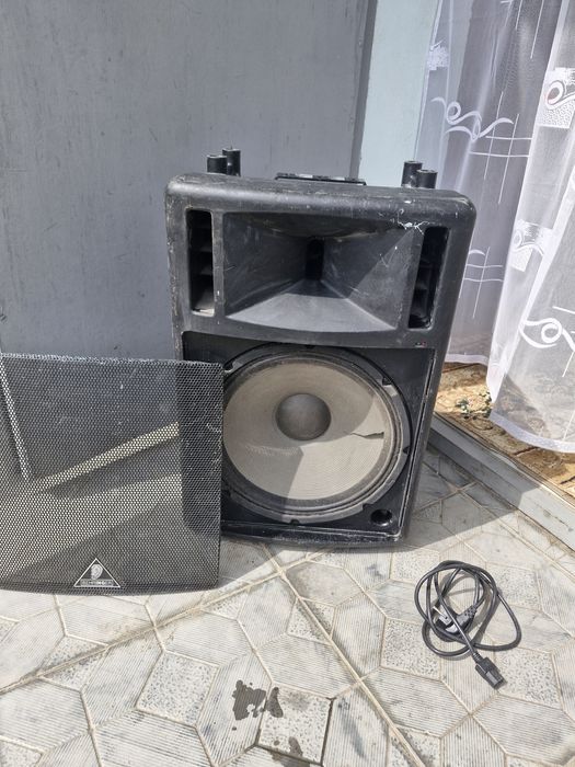 Колонки Behringer B300 на запчасти