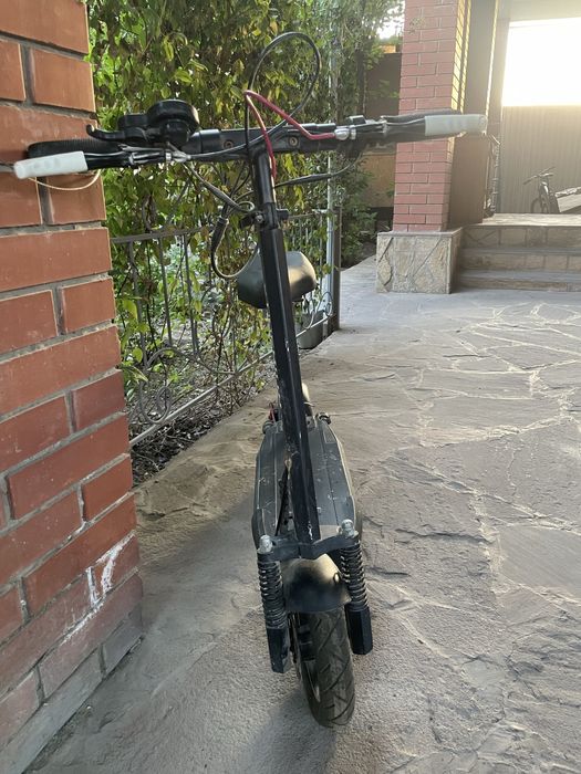 Электросамокат kuggo m4