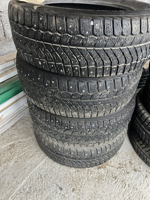 Зимние шины в хорошем состоянии