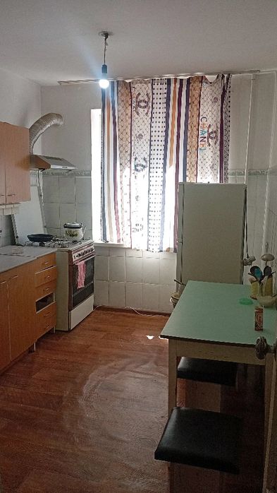 Продаётся 3 ком.кв. мкр 7, дом 13