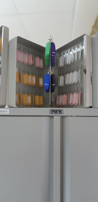 Продам шкаф для ключей