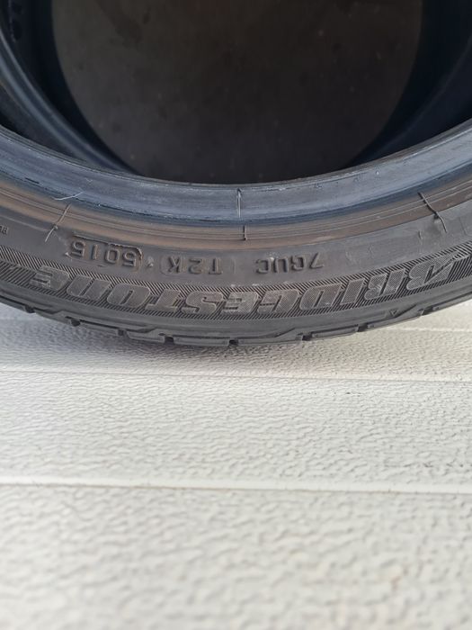 Летни гуми 2 броя BRIDGESTONE Potenza RE050A 215 40 R17 дот 5015