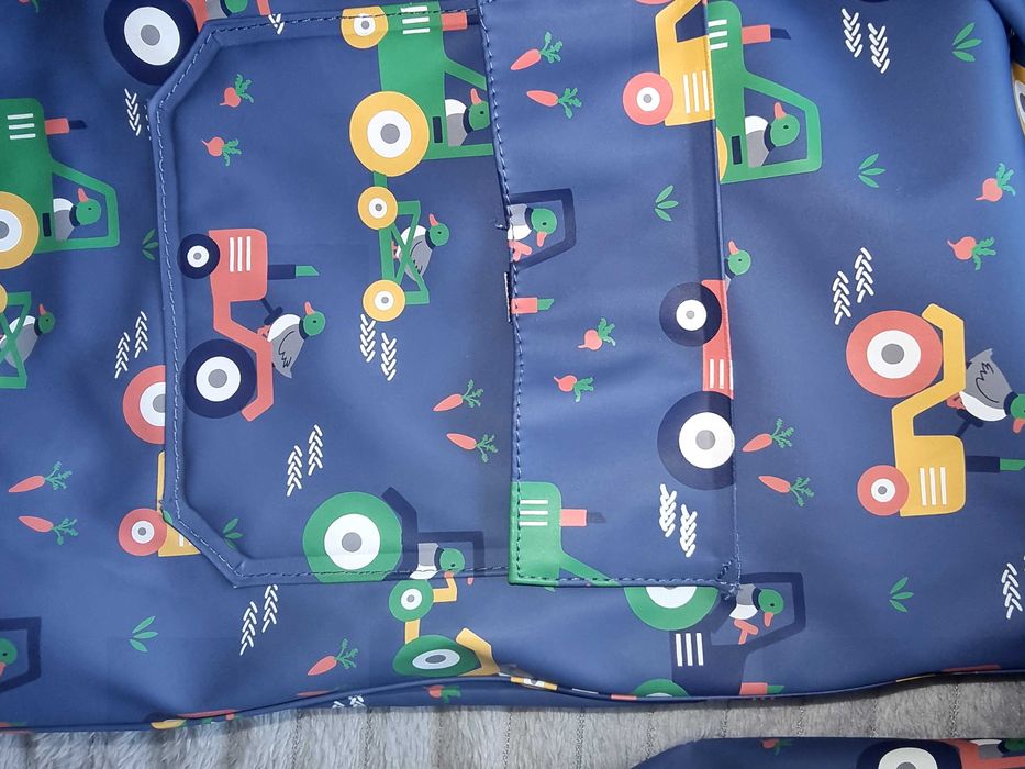 Гумирано яке JoJo Maman bebe/2 в 1/,размер 4-5години