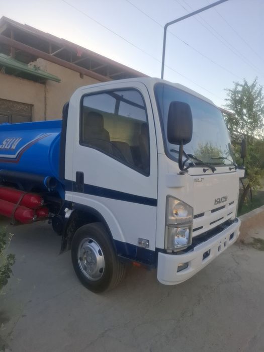 Isuzu Suv tashuvchi sotiladi