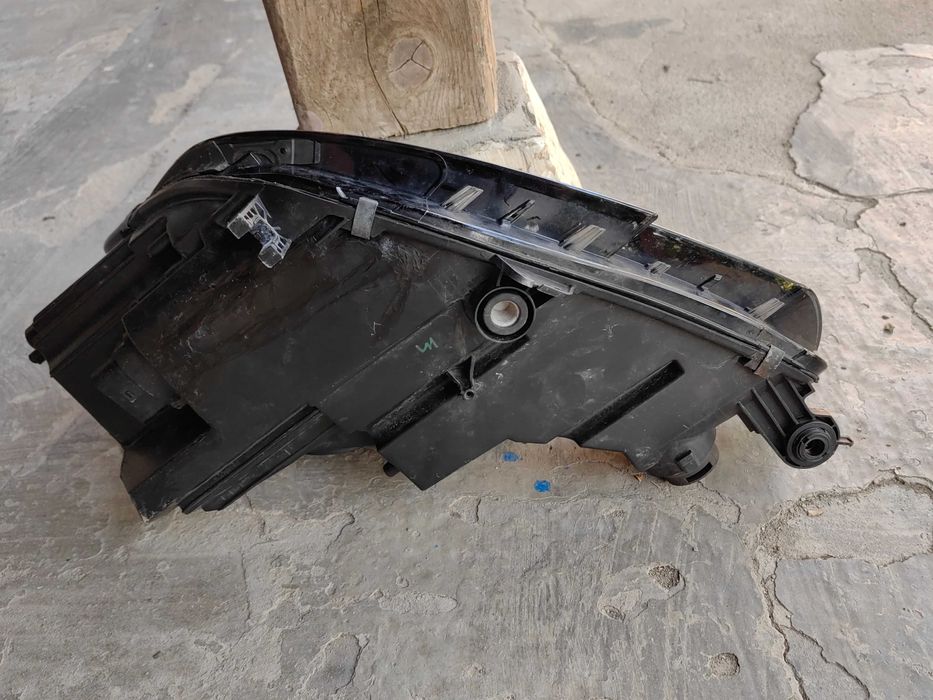 Фар Audi A4 B9 LED Bi-Xenon десен/Фар Ауди А4 Б9 ксенон/Фар Audi A4 B9