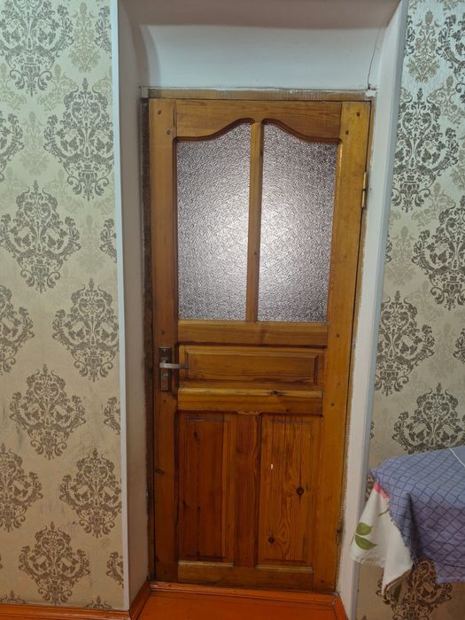 Шкаф есіктер столдар сатылады