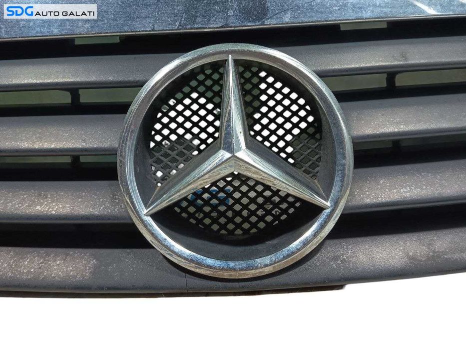 Grila Cu Emblema Capota Motor Mercedes Clasa A Class W168 1998 - 2004 Cod 1688801483 [LS0103]