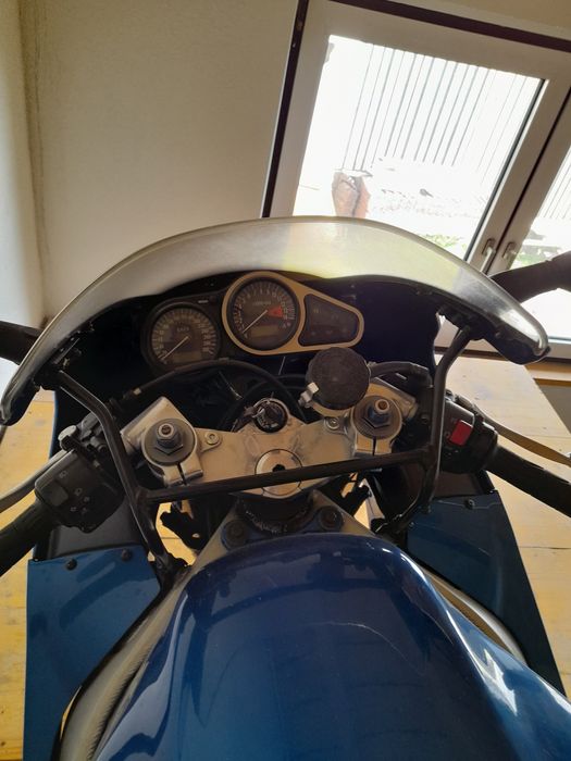 Vând Kawasaki ninja zx9r ,an1998