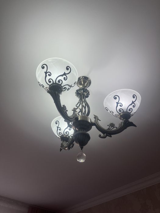 Продам люстру. Люстра в отличном состоянии.