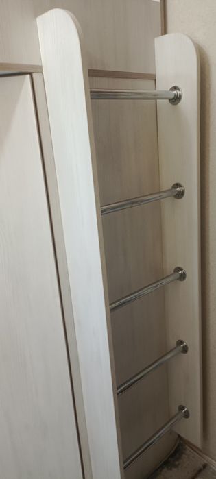 Продам двухъярусную кровать