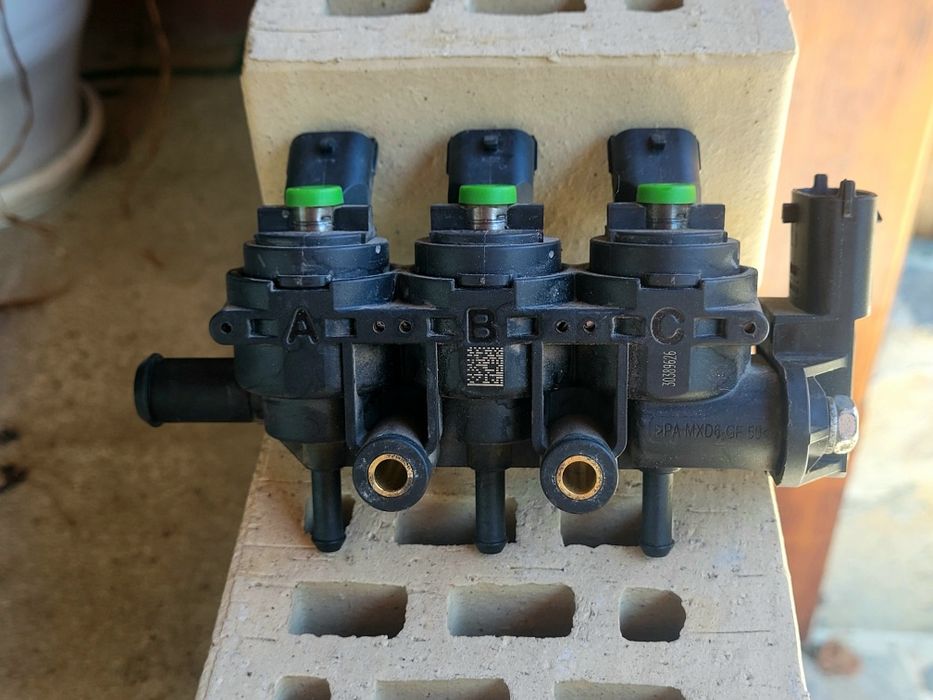 Vând rampa injectoare Landi Renzo