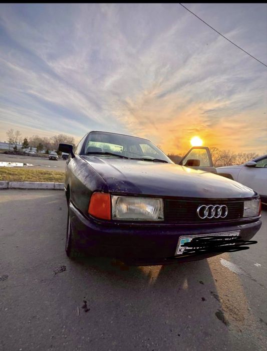 Продам машину Audi 80