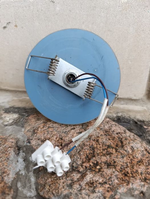 Продам софиты (12шт)