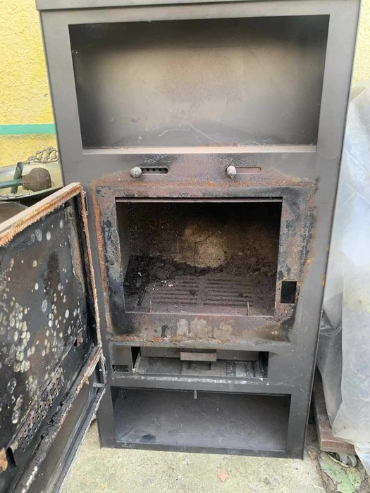 Soba de incalzit cu lemne