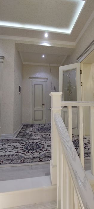 5 ком. 2 этажный ДОМ. Янгихает р-н, ул. Шокирарик. Метро "Sergeli"