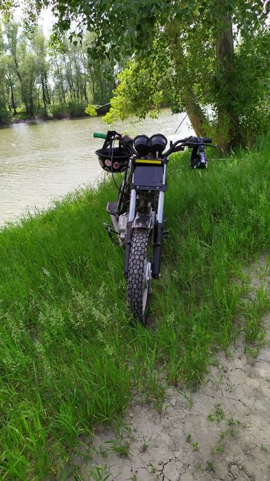 Продам мотоцикл 200куб