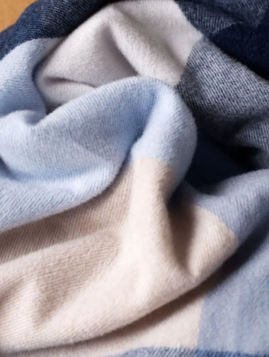 Широкий шарф женский