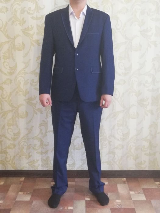 Продам брючной костюм