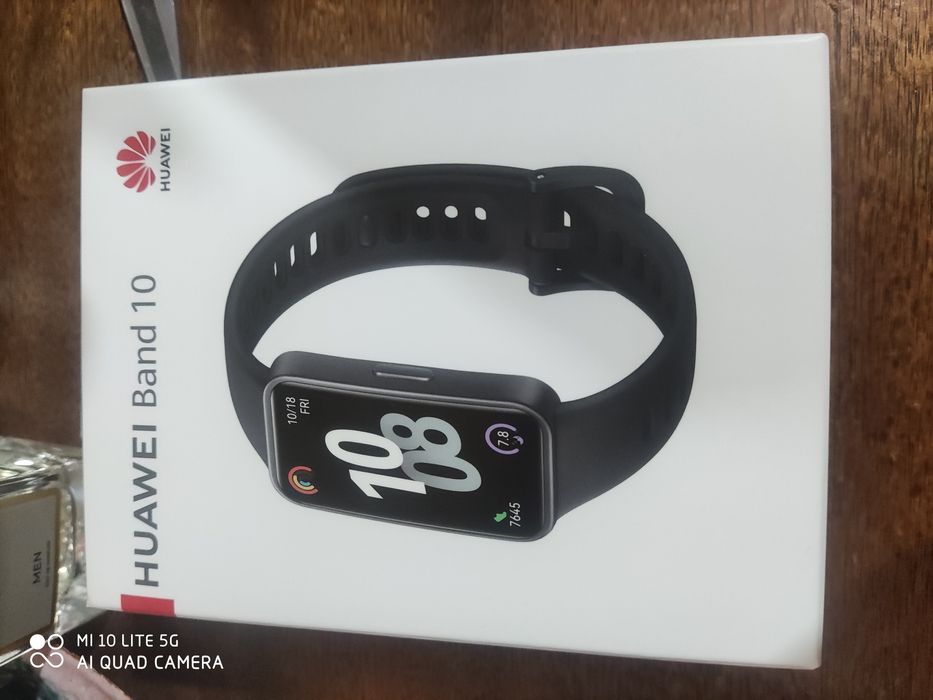 Фитнес браслет HUAWEI Band 10