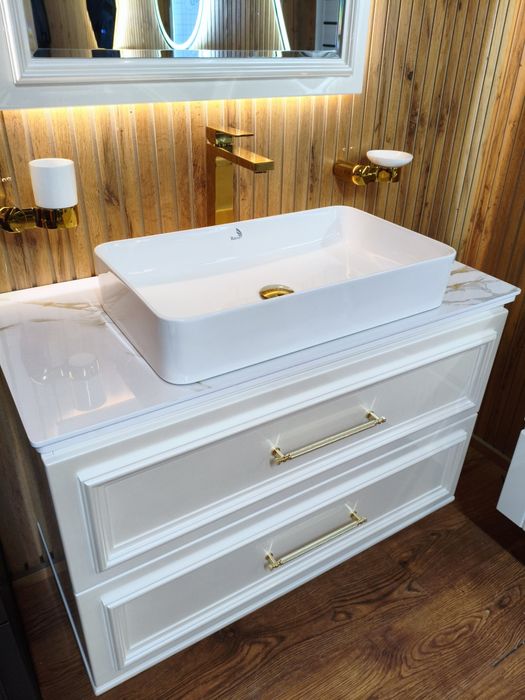 Пвс тумбы, смеситель , зеркало Rocco & DK от производителя.